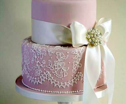 Tendencias en Decoración: Tarta Nupcial con Bordado